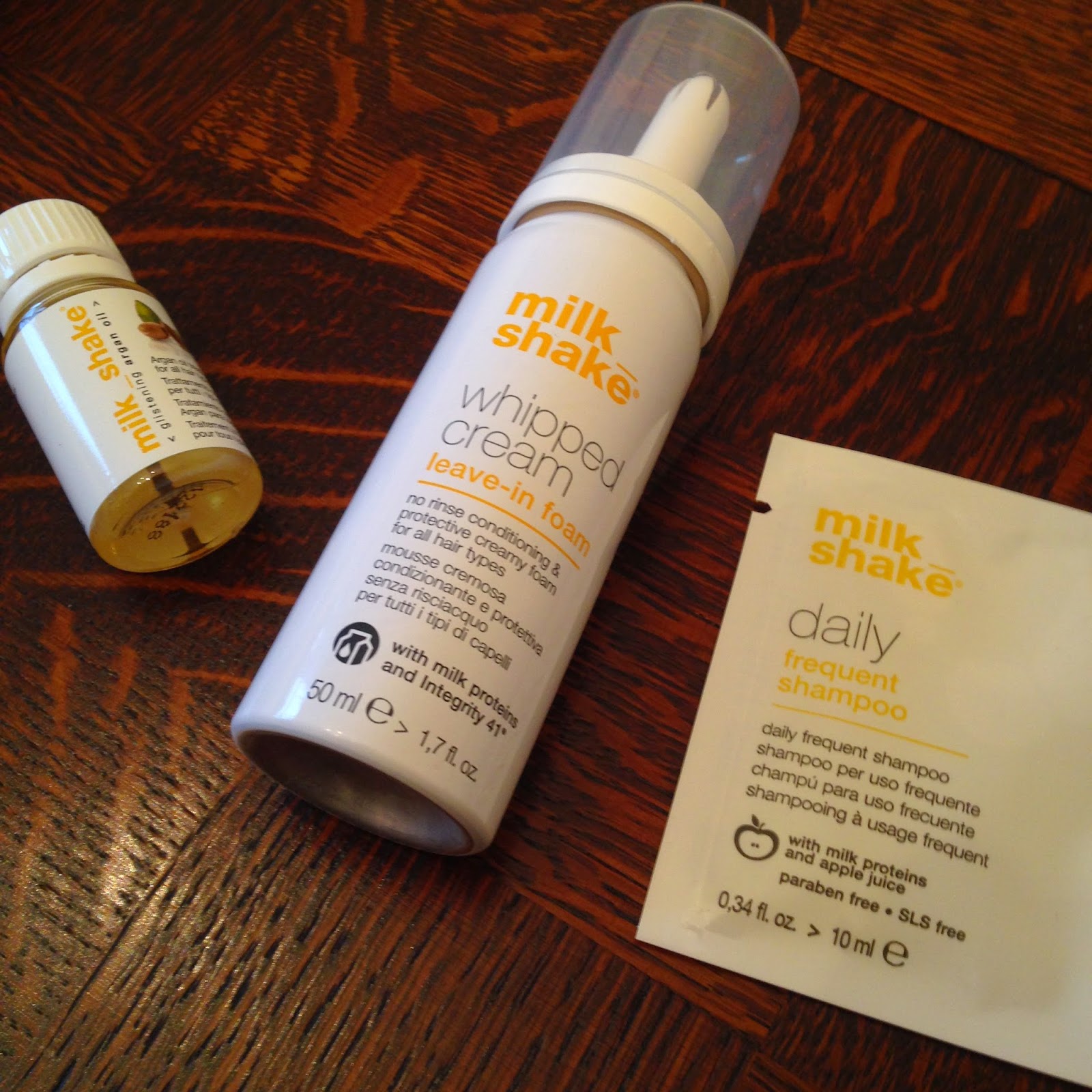 Milk_shake Hair Care Christmas Gift Sets Cherries In The Snow