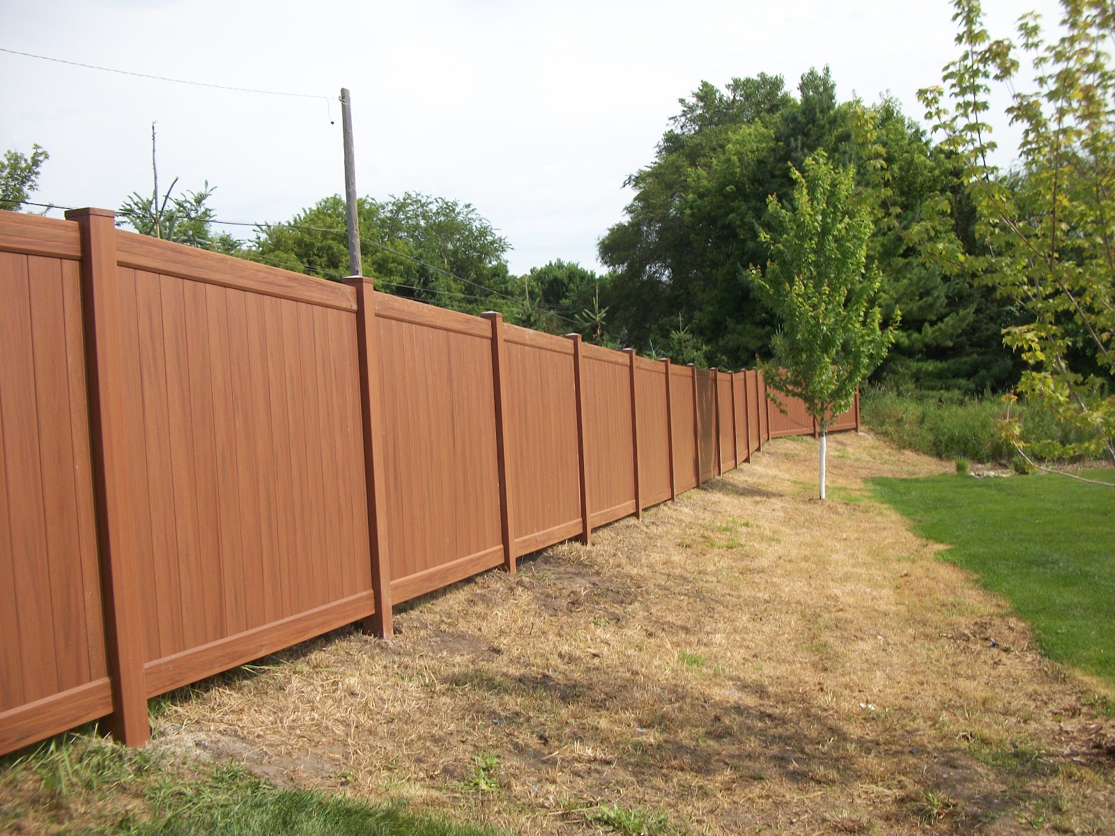 Wood Grain Vinyl Privacy Fence Chanhassen, MN Wood Grain Vinyl Fences