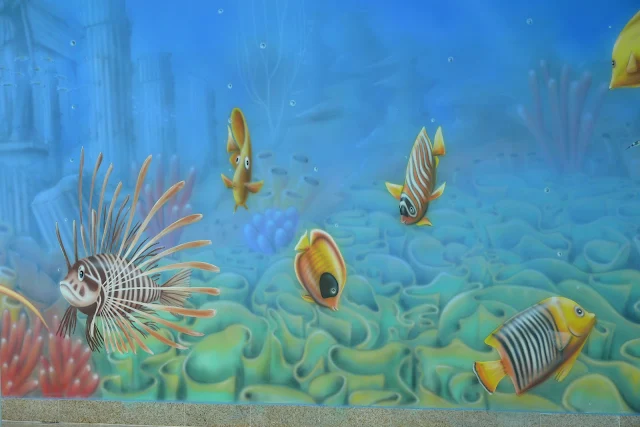 Artystyczne malowanie ściany na basenie wystrój wnętrza, malowanie rafy koralowej na basenie, Warszawa