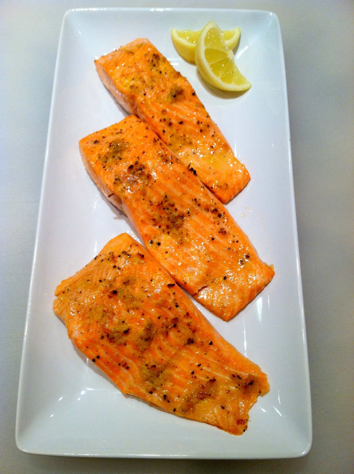 Easy Lemon Garlic Broiled Salmon