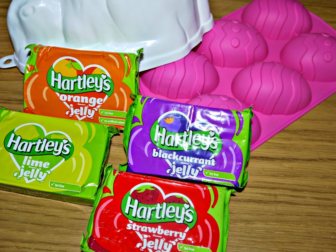 Inside the Wendy House We're having a Jelly Easter with Hartley's Jelly