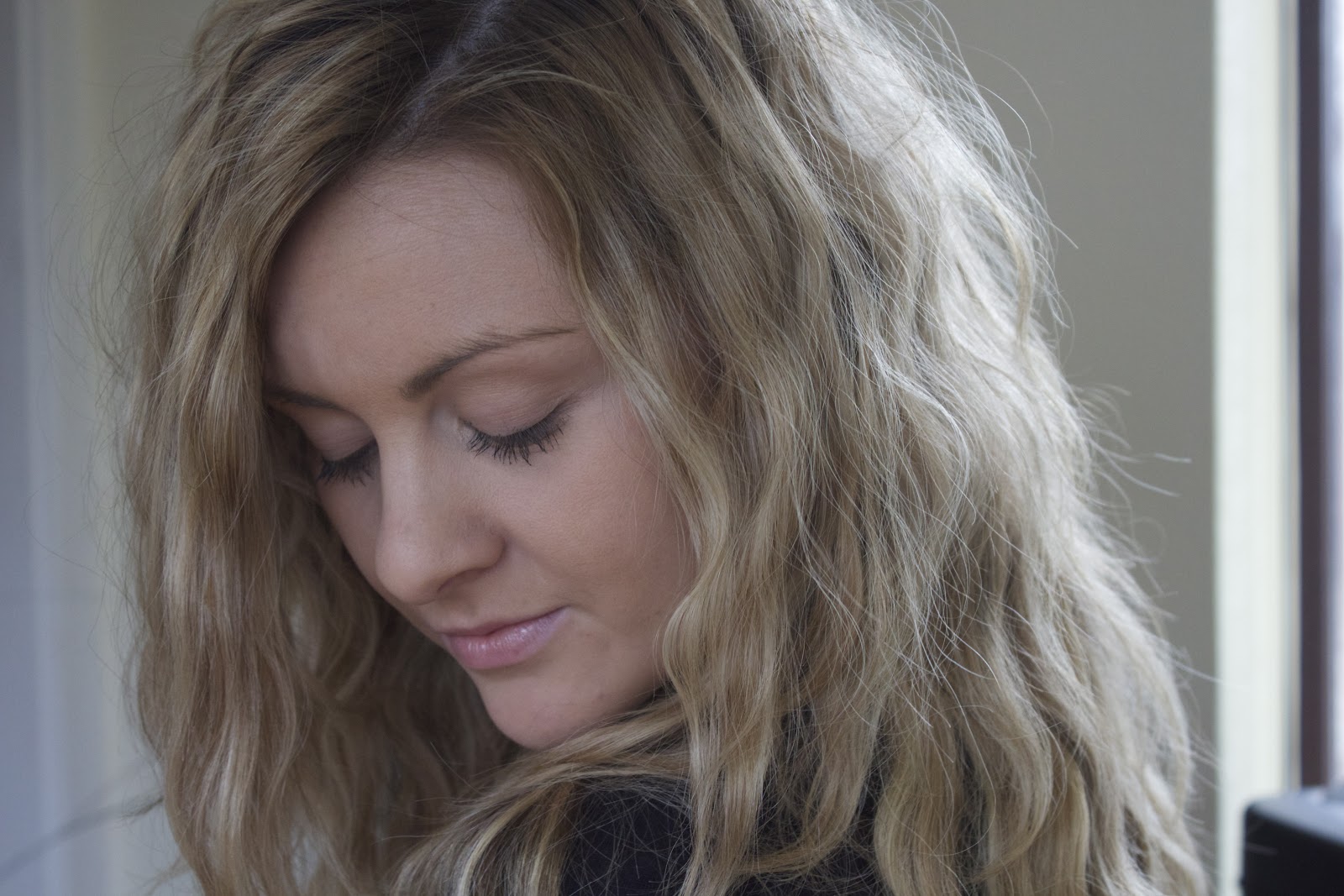 Curls Or Waves Enrapture Jumbo Waver Review Through Chelsea S Eyes