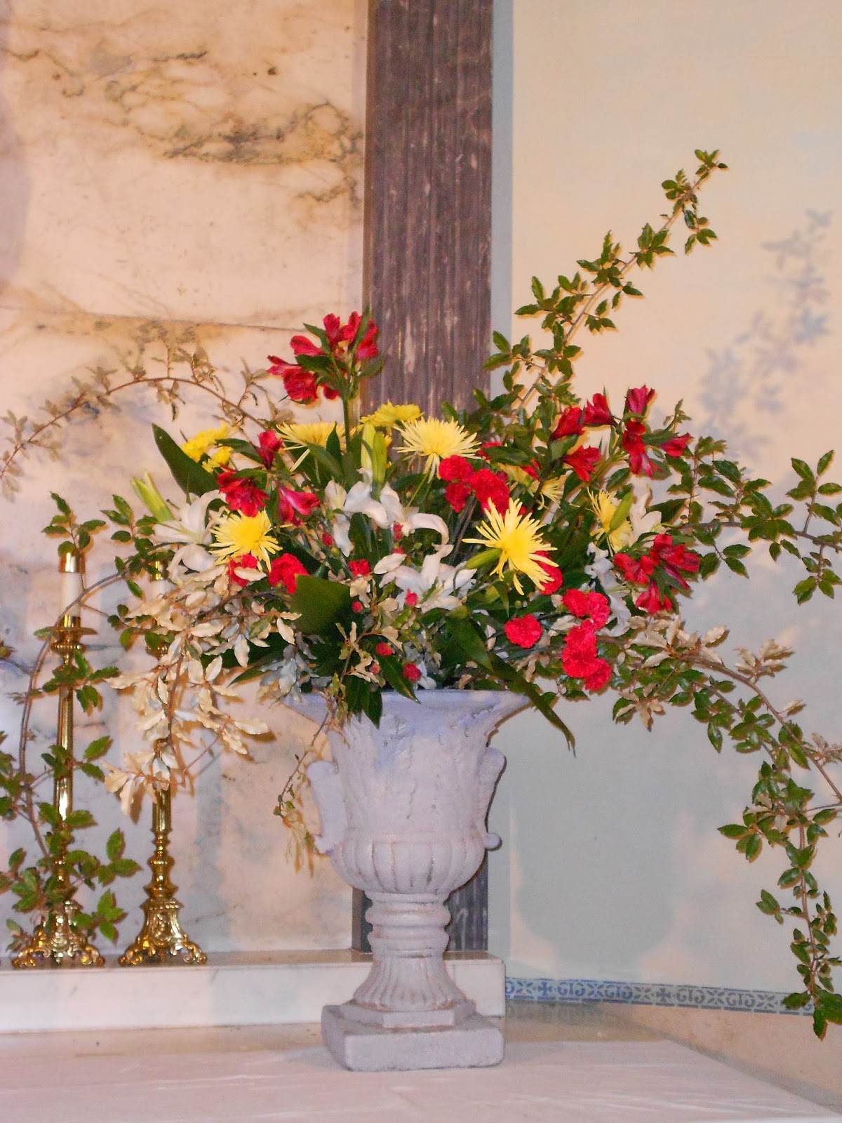 John Oliver Dowdle Interiors Altar flowers Part 1