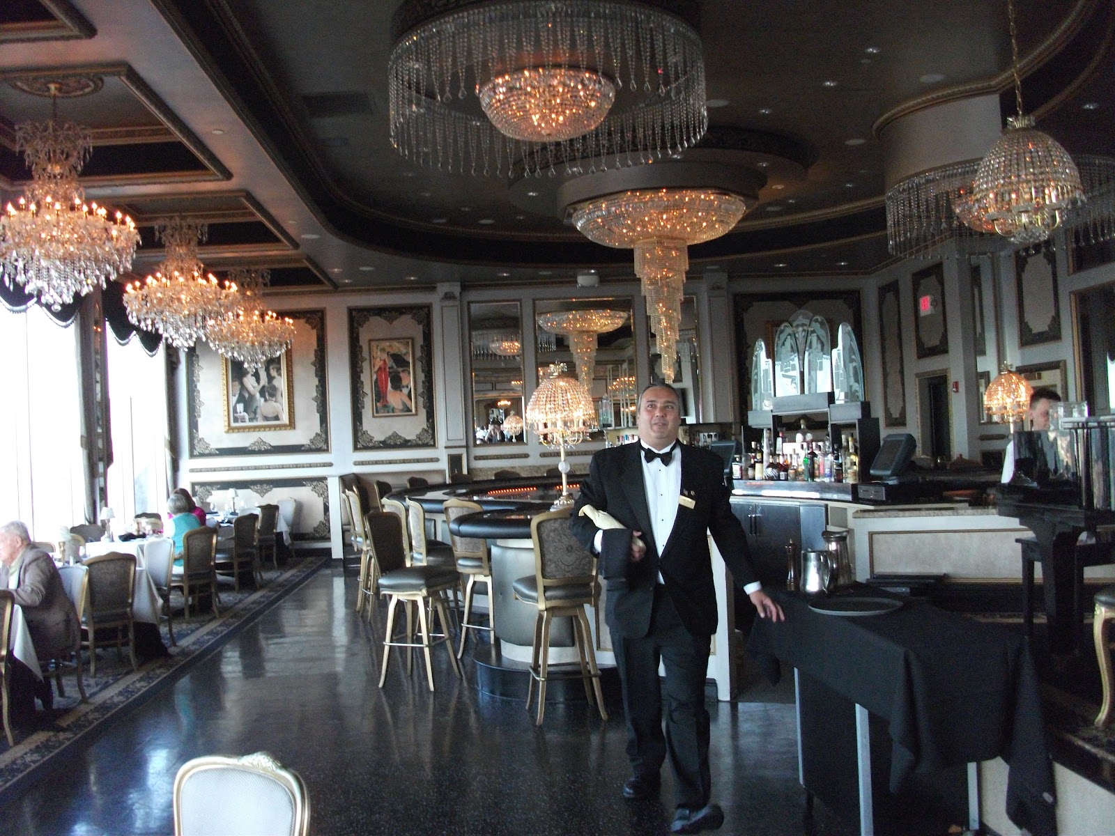 Roberts' Rules for Restaurants Restaurant Reviews Le Mont Pittsburgh