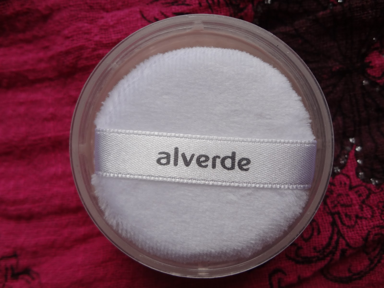 Plotzlich Alles Lilablau Alverde Naturkosmetik Loser Puder Transparent