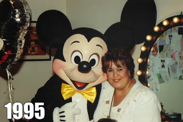 Lory Geada Gonzalez, Con Mickey Mouse En Disney World, En 1995 En Tampa, Florida, EE.UU.