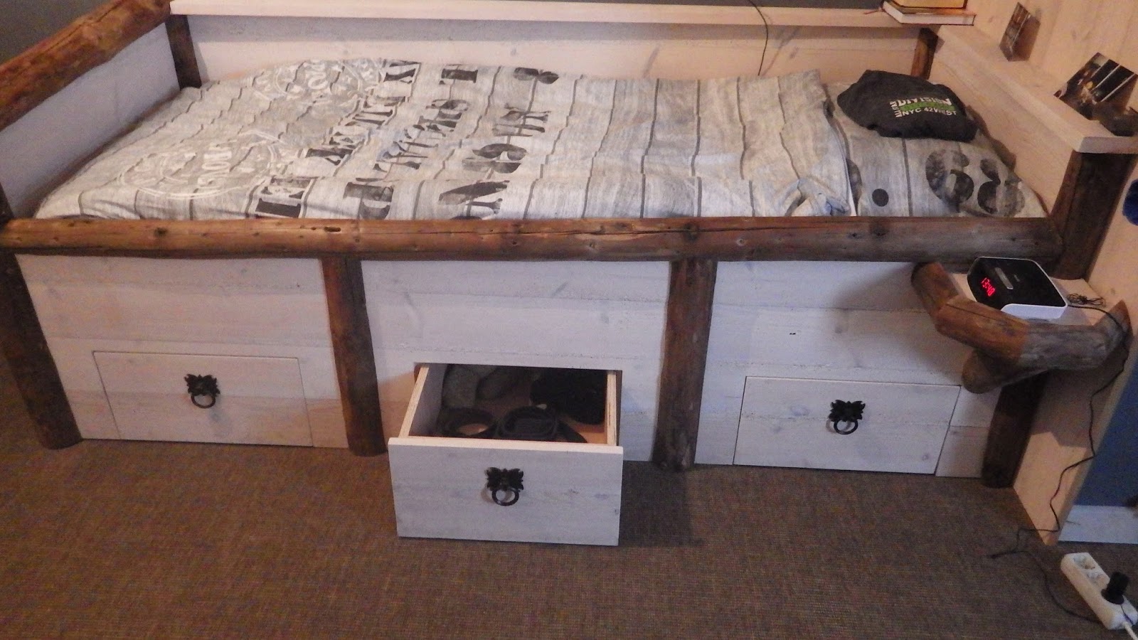 Moesker's moestuin: november. Bedden op pallets