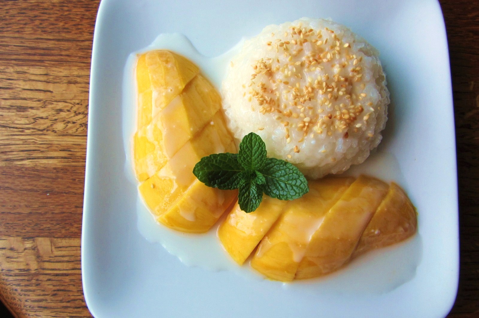 Let's eat......simple! Sweet Sticky Rice and Mango