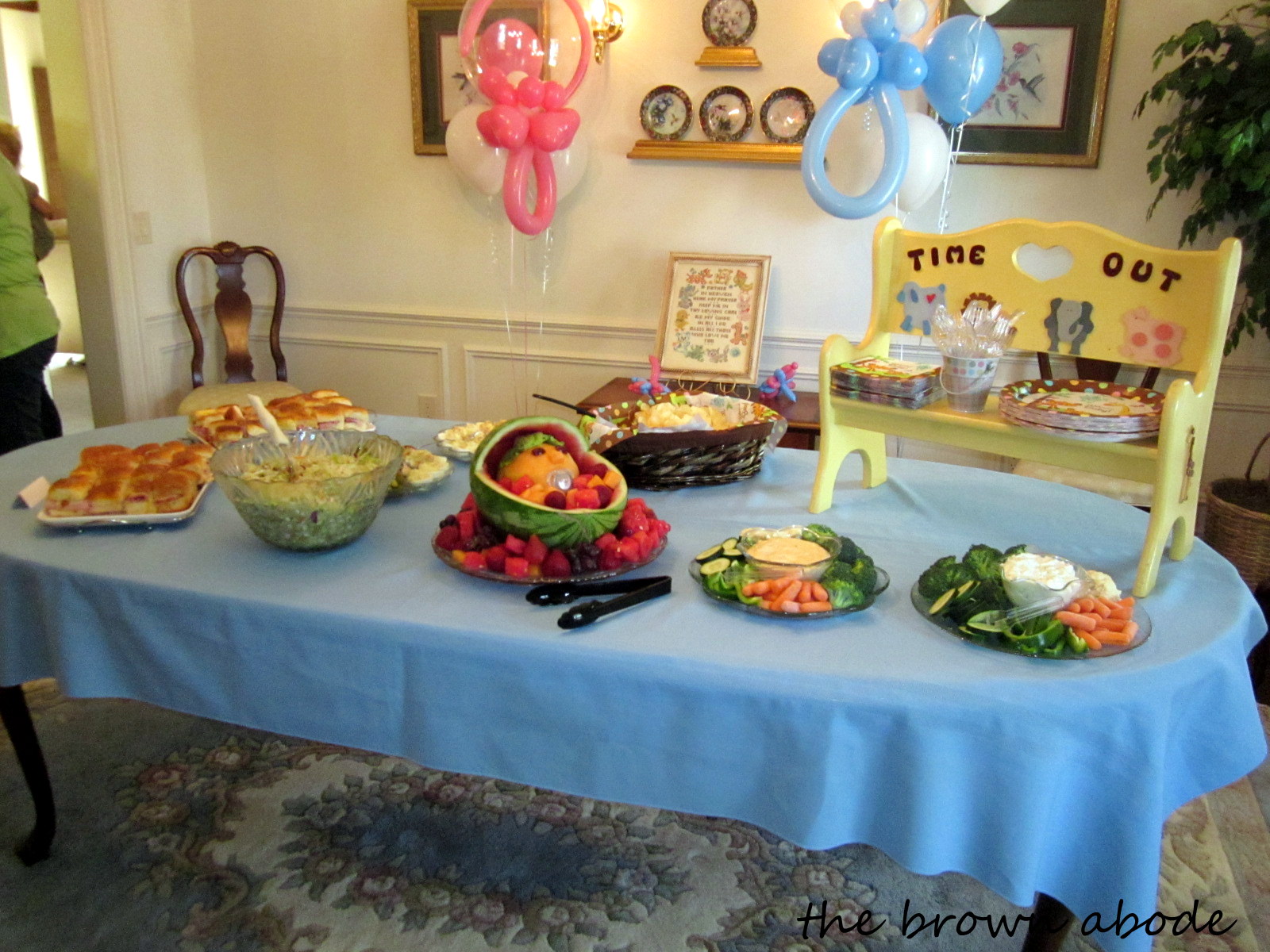 the brown abode It's Baby Time!... Unisex baby shower decor