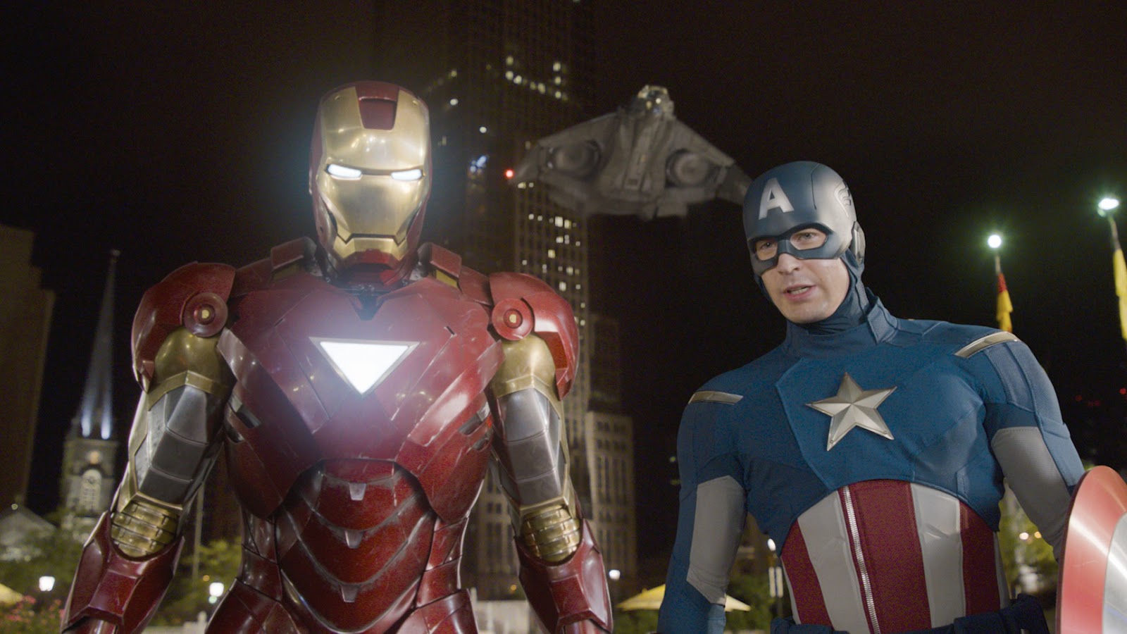 http://2.bp.blogspot.com/-VvA1Gtd34P4/T6Gm7vL5wvI/AAAAAAAAAOA/tLttwaLtjhE/s1600/Film+Review+The+Avengers.JP.jpg