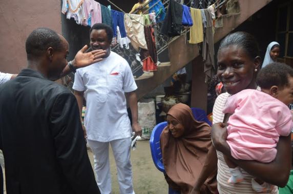 Abandoned Mother Of Triple Twins Receives Cash From Group, Who Also Offered Scholarship To One Set Of Twins Abandoned Mother Of Triple Twins Receives Cash From Group, Who Also Offered Scholarship To One Set Of Twins