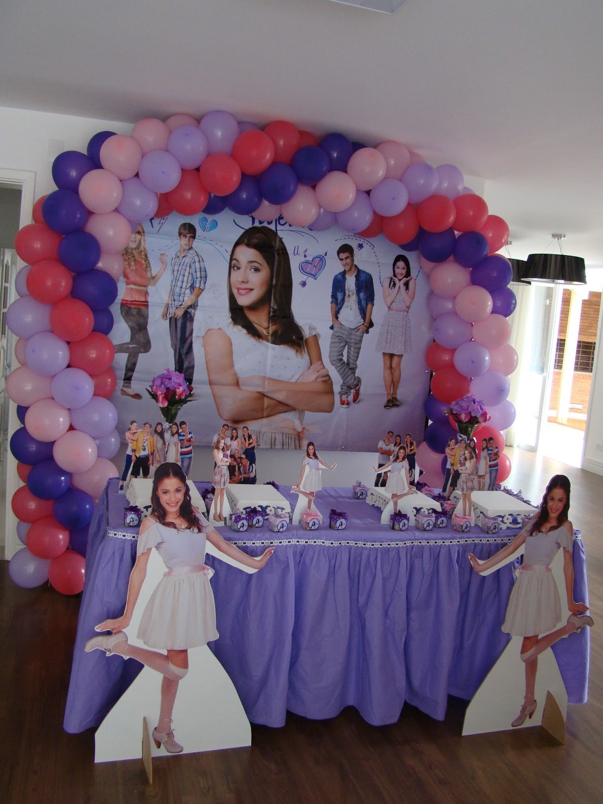 decoracao festa violeta:Lu Felisbino Festas Afetivas: Festas da Violetta decoracao festa violeta:Lu Felisbino Festas Afetivas: Festas da Violetta