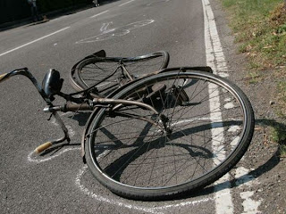 bici incidentata il tema della mobilità bici brunello