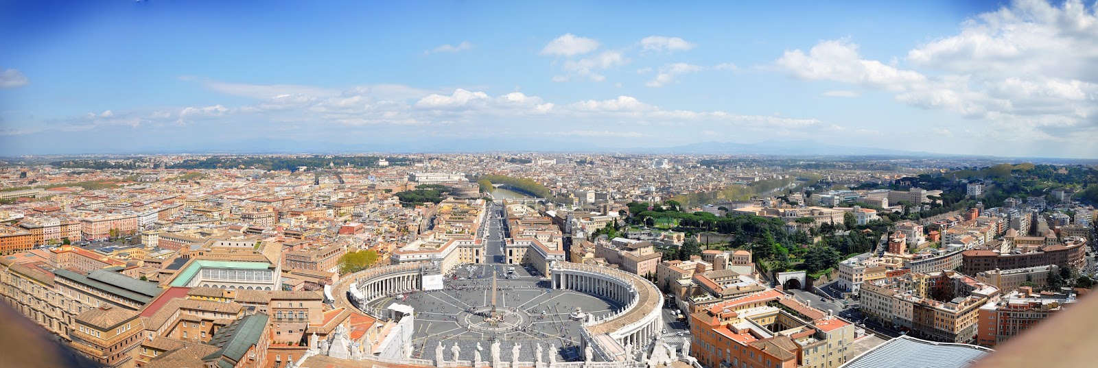 Панорама Рима с купола собора Святого Петра