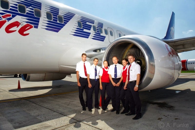 The Airline Travel Service Arilines World stewardess Crews