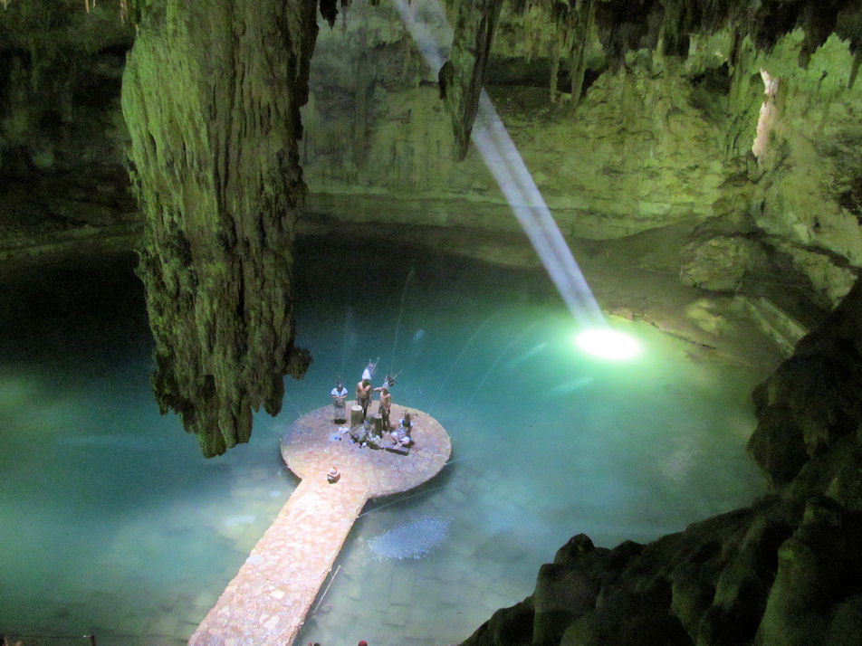 Cenote Maya