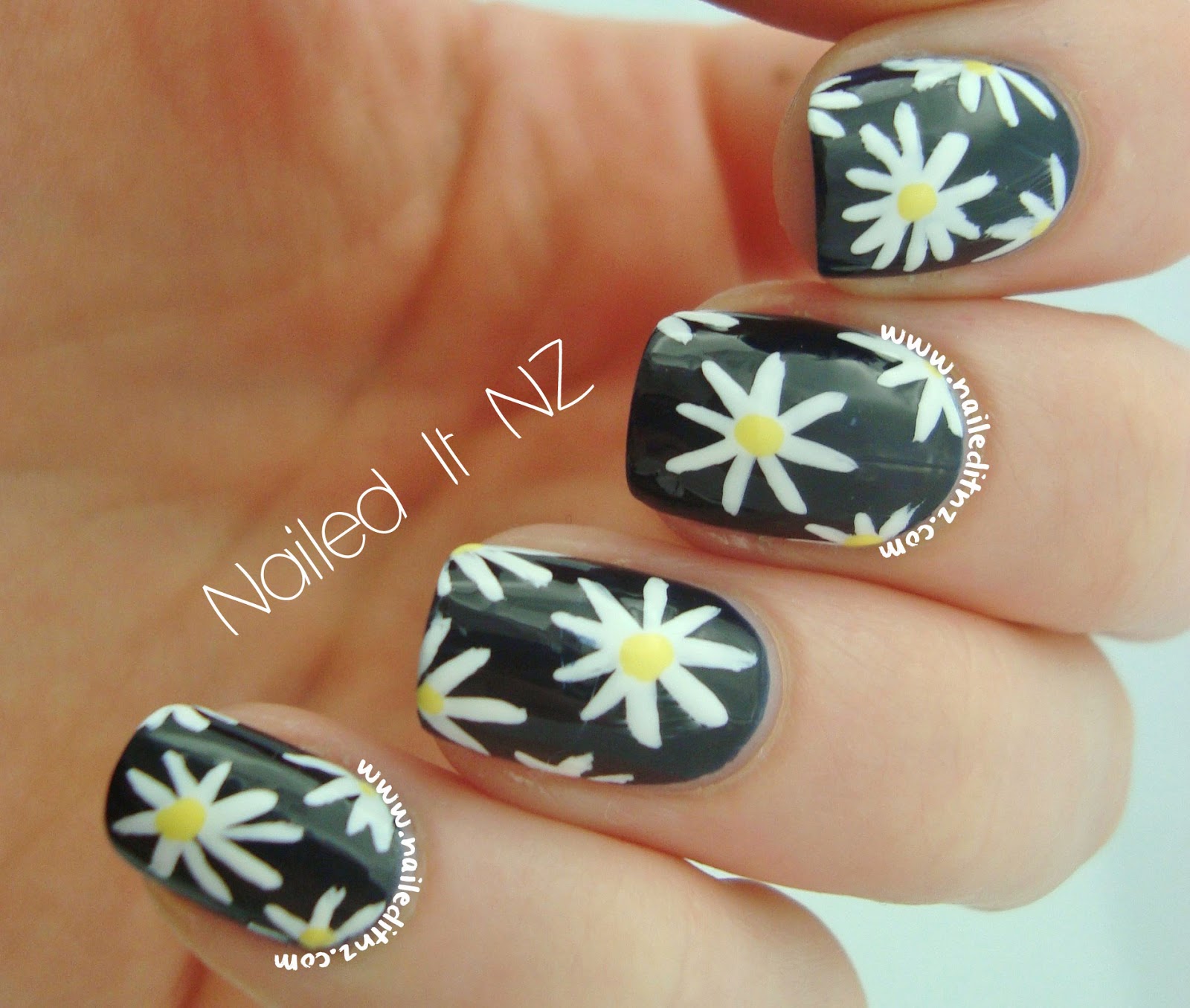 Daisy Nail Art YouTube Tutorial