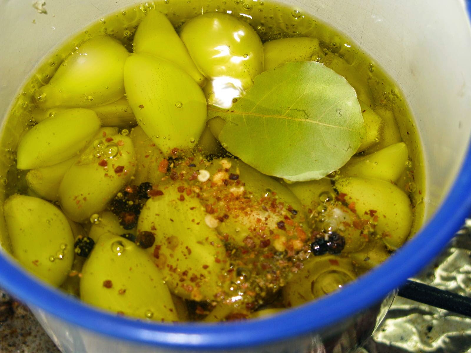 All Accordin' Quick and Easy L'ail confit (garlic confit)