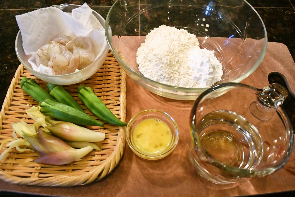 Recipes for Tom Ebi to okura, myoga no kakiage / mixed tempura with