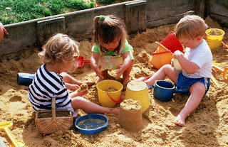 playig-in-the-sandbox.jpg