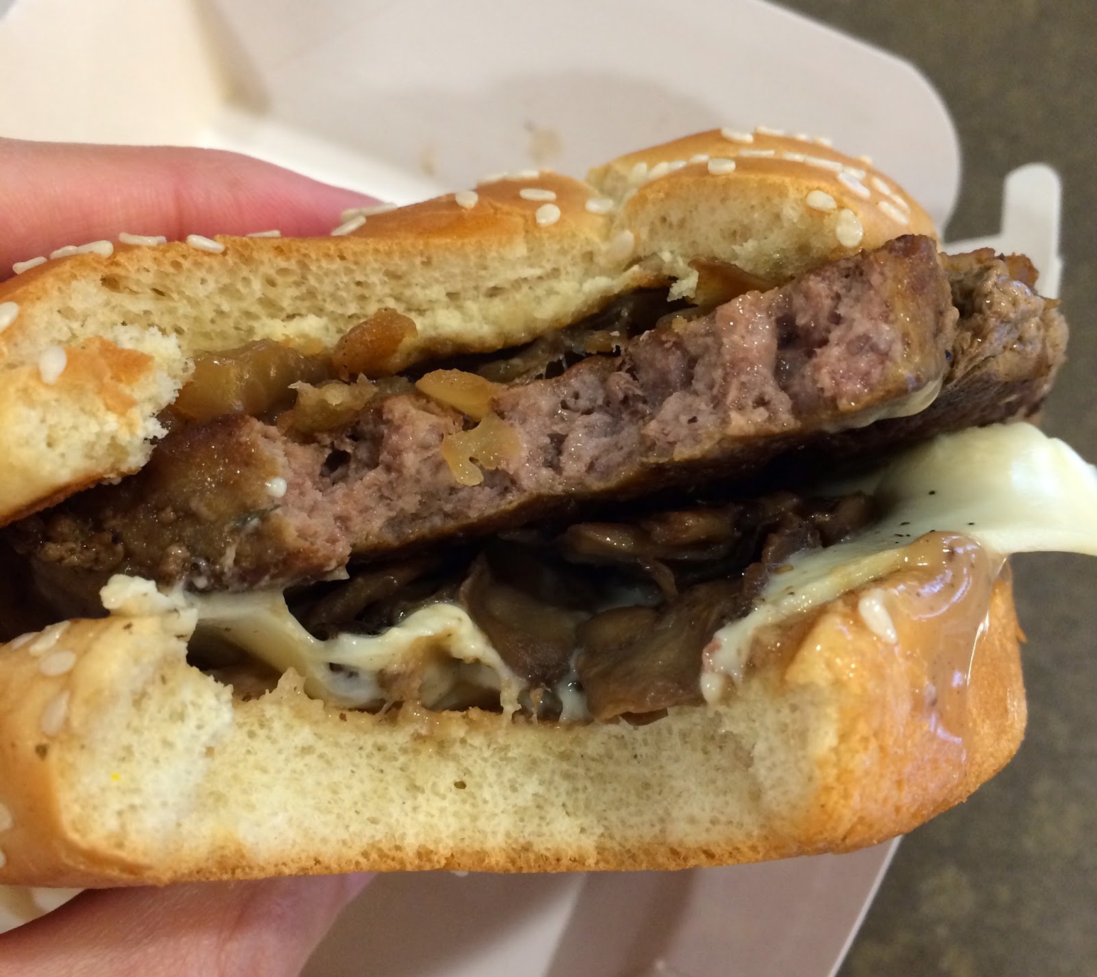 Sirloin Third Pound Burger "Steakhouse" From McDonald's / マクドナルドのサーロイン サードパウンドバーガー「ステーキハウス」 I