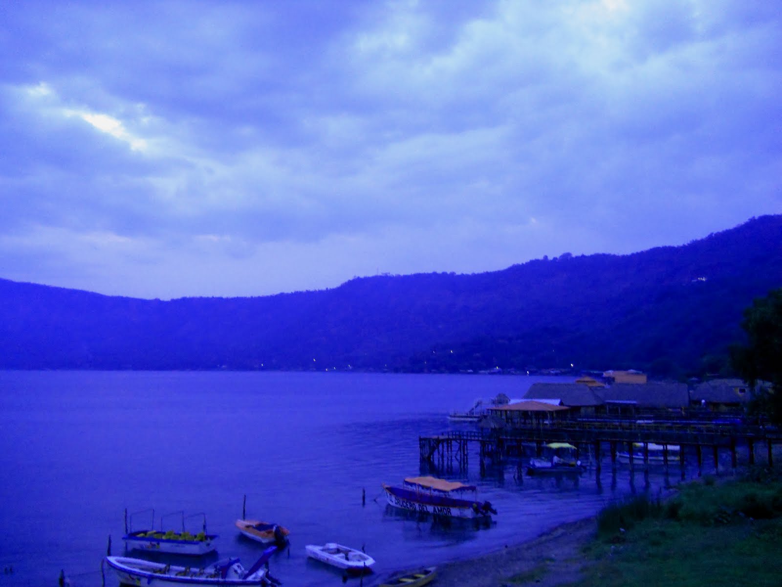 El Salvador Pilgrim LAGO COATEPEQUE