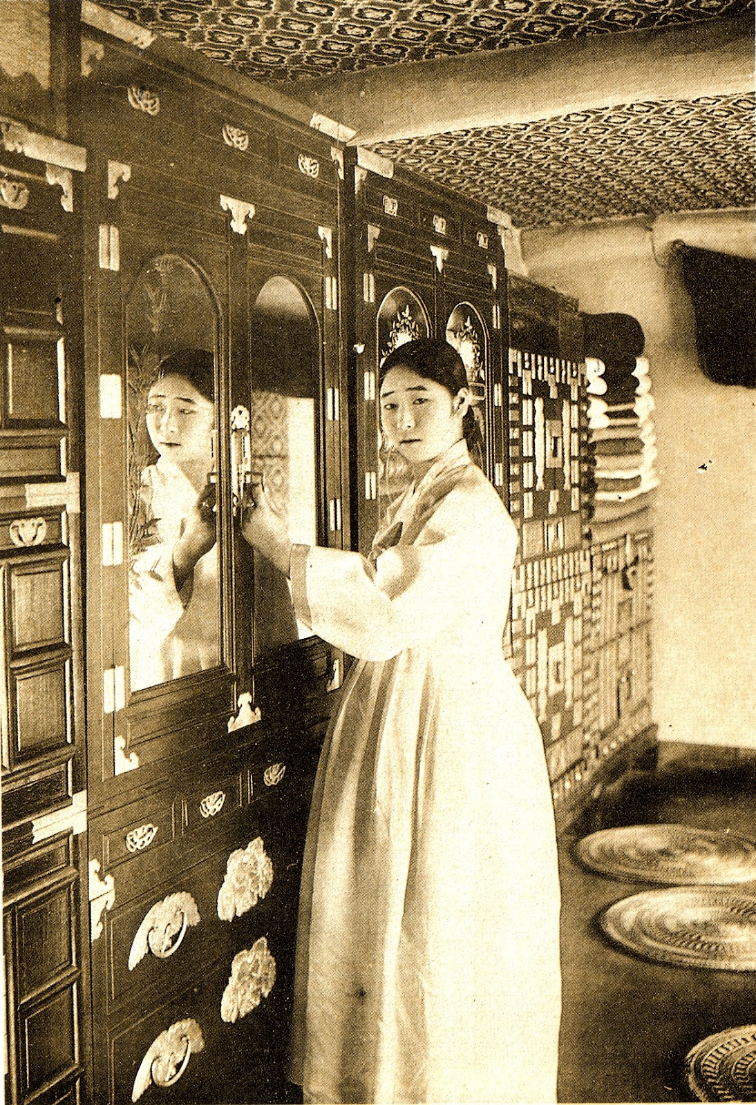 mochi thinking korean kisaeng pictures from flickr