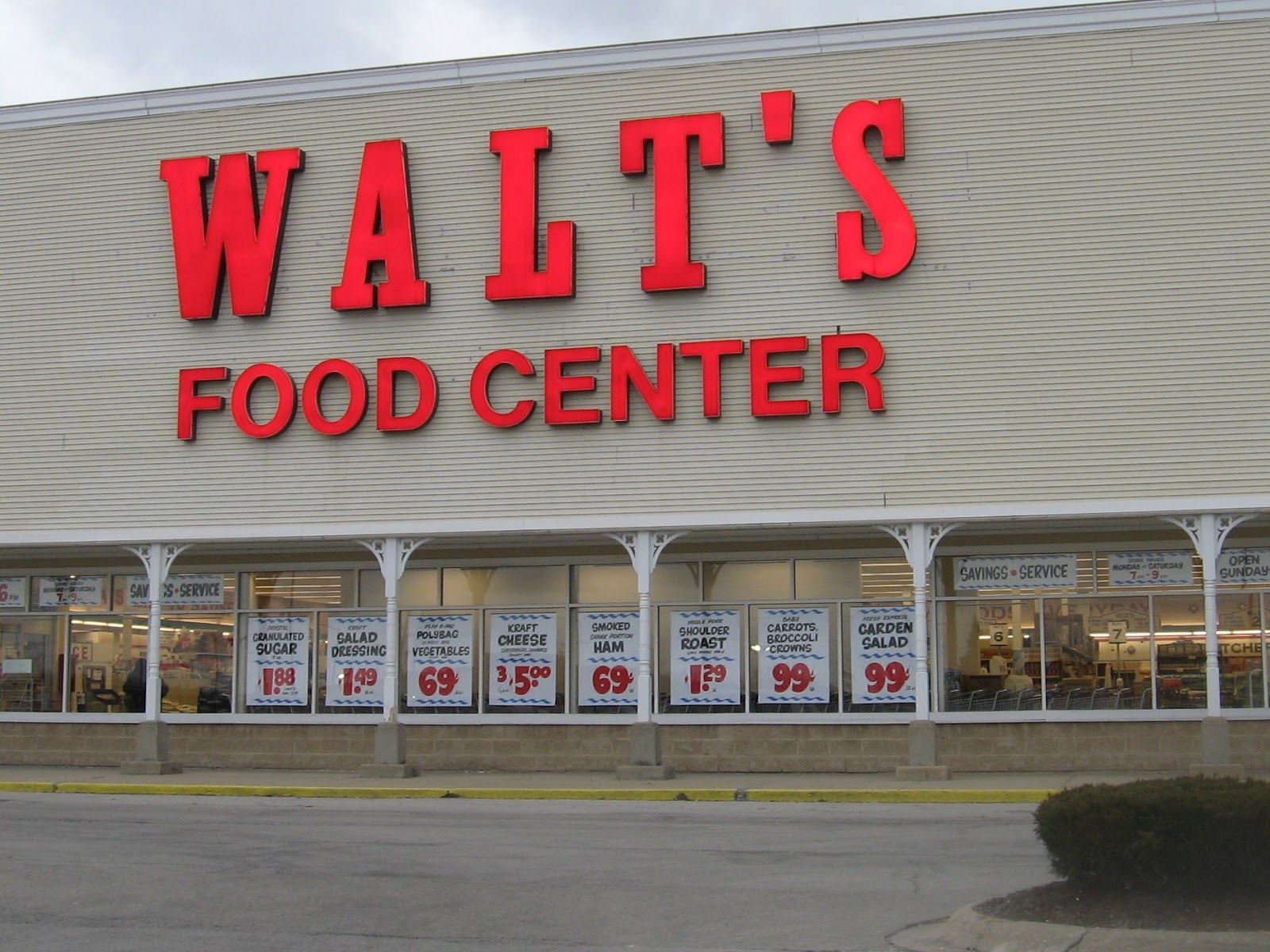 Walt’s manager strongly denies Frankfort store closing rumor