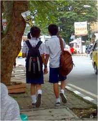 BLOG SUKA-SUKA: 7 KELAKUAN REMAJA MASA KINI