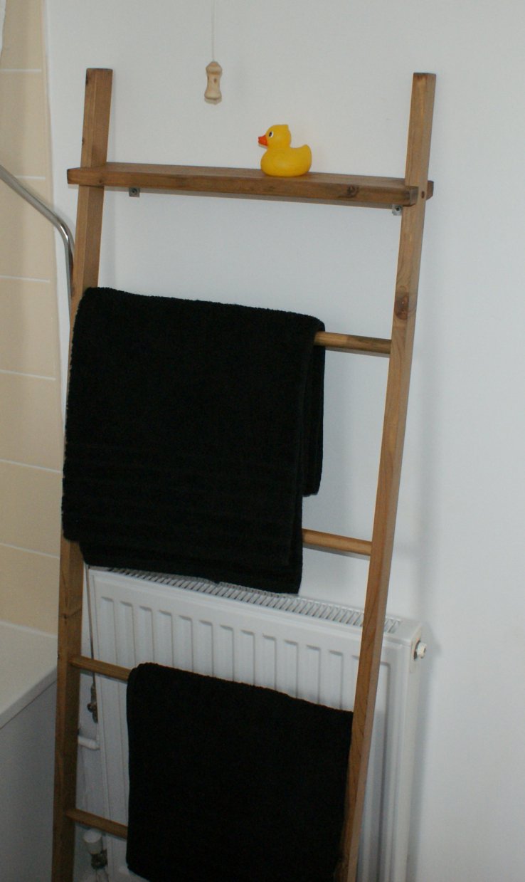 The Shed And Beyond Handmade bathroom set (part 1 Towel rail)