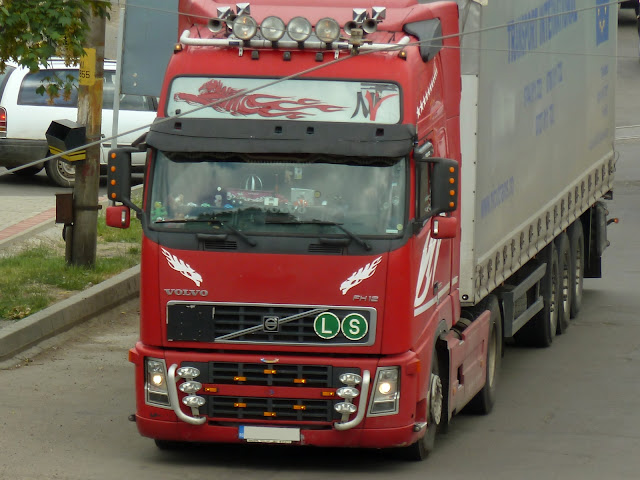 Truck , 4x2 , 4x2 Truck , Curtain SideTrailer , Volvo FH 12 500  4x2 Truck , Volvo FH 12 500 , Volvo FH 12 , Volvo FH , Volvo , RED , FH , FH 12 500