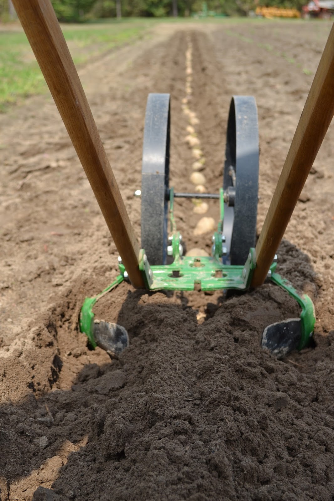 Hand Pushed Garden Cultivators