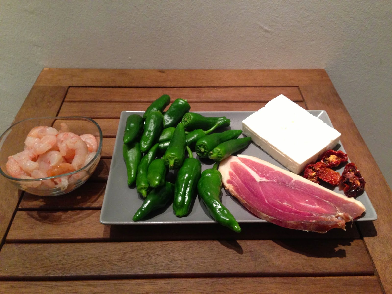 Pincho De Gamba Con Pimiento De Padrón Relleno De Queso Y Jamón
