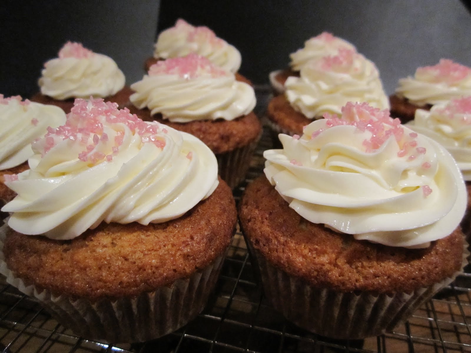 Kakbagaren Kokosmuffins med philadelphia glasyr