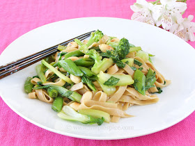 Super Green Stir Fry with Almonds and Udon Noodles