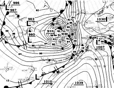 >943mb storm roars into Alaska with howling winds, waves and storm surge, west coast communities evacuate