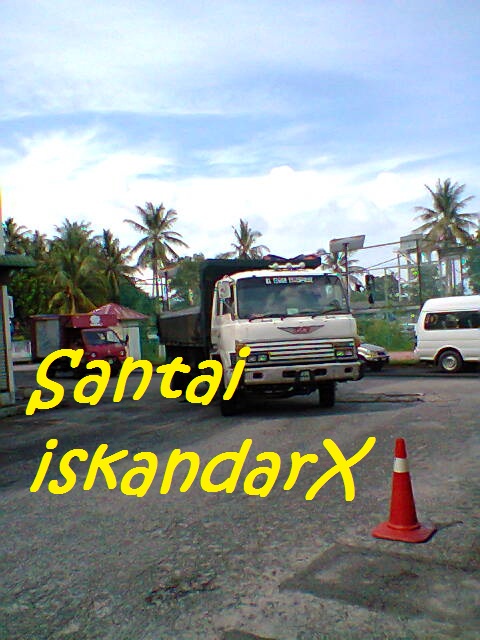 iskandarx.blogspot.com,santai,simpang empat,Simpang 4,Flat ijau,balik pulau,penang,Penurapan Tar Baru Di Flat Ijau 2