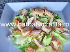 Salata Caesar cu pui preparare reteta