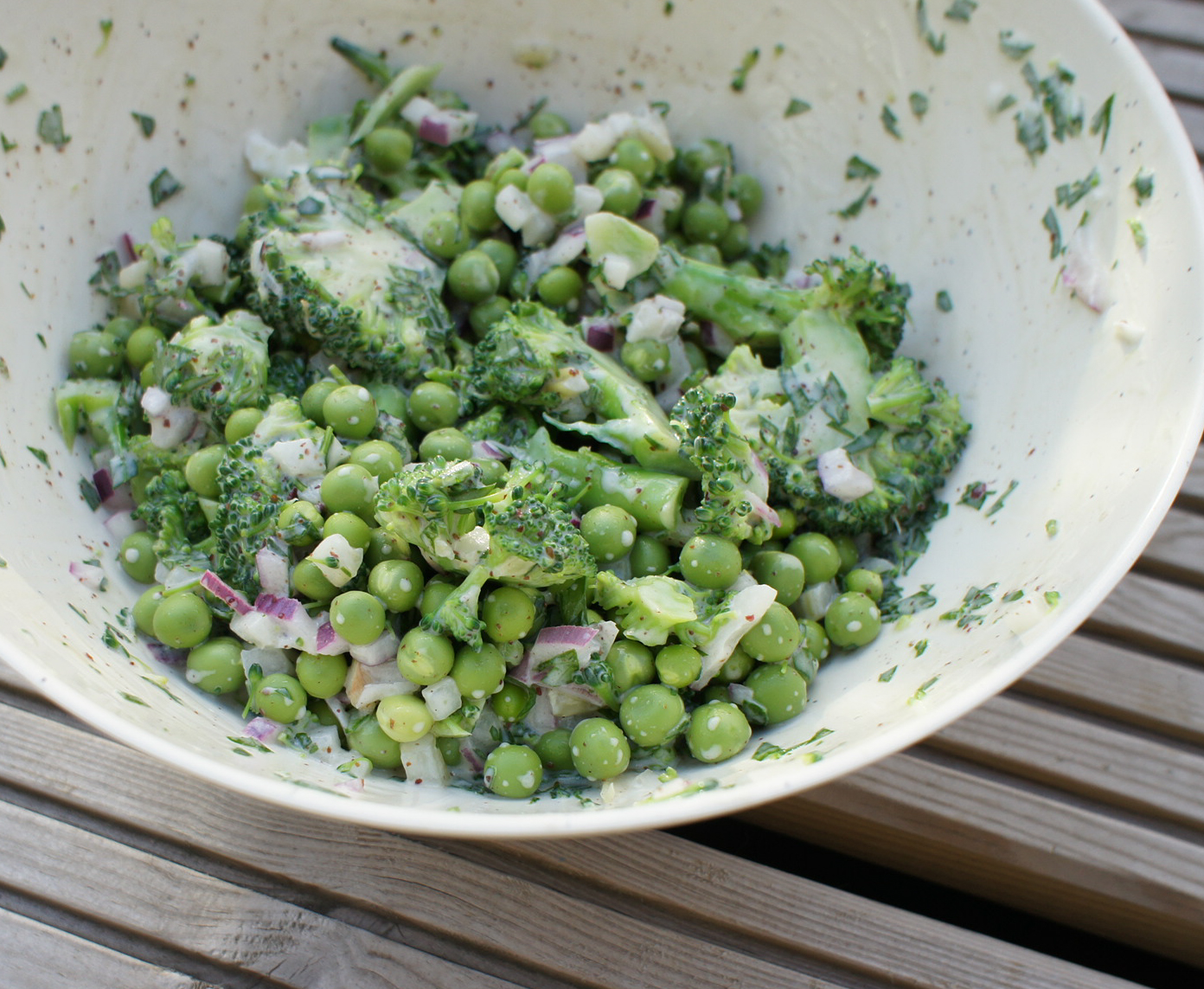 Hollow Legs Broccoli & Pea Salad