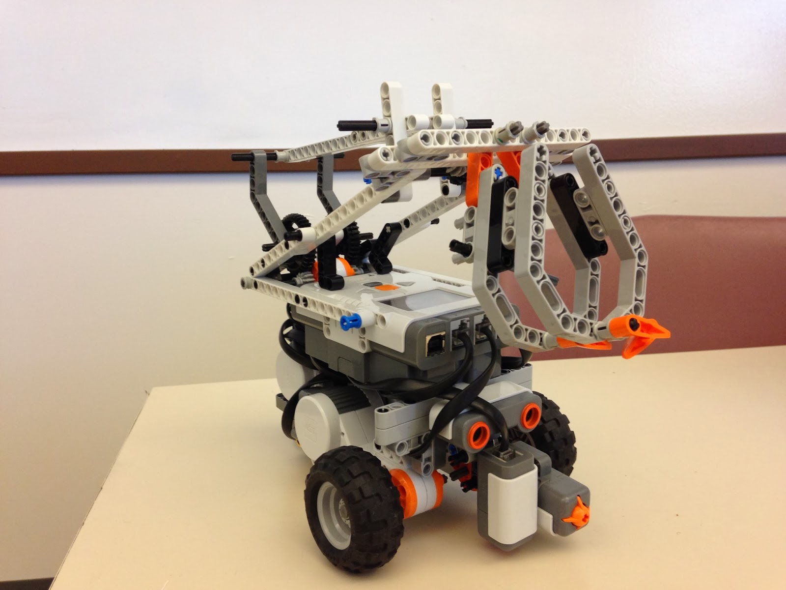 Lego Mindstorms Nxt Follow Line Programing