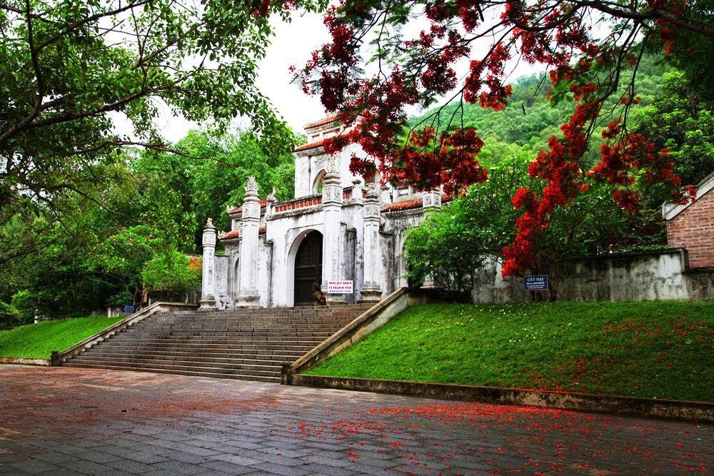 [Image: den-ba-trieu-thanh-hoa.jpg]