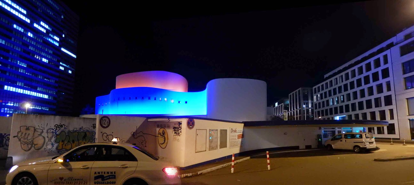 Taximann Die Frau Gehort In Eine Anstalt