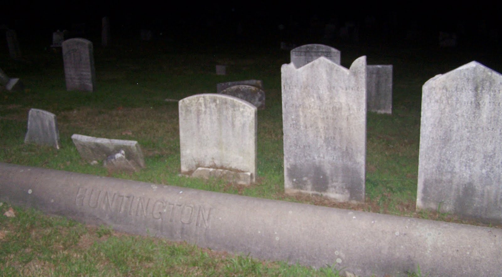 Southern Ct Paranormal Society Oak Street Cemetery, Norwich, CT