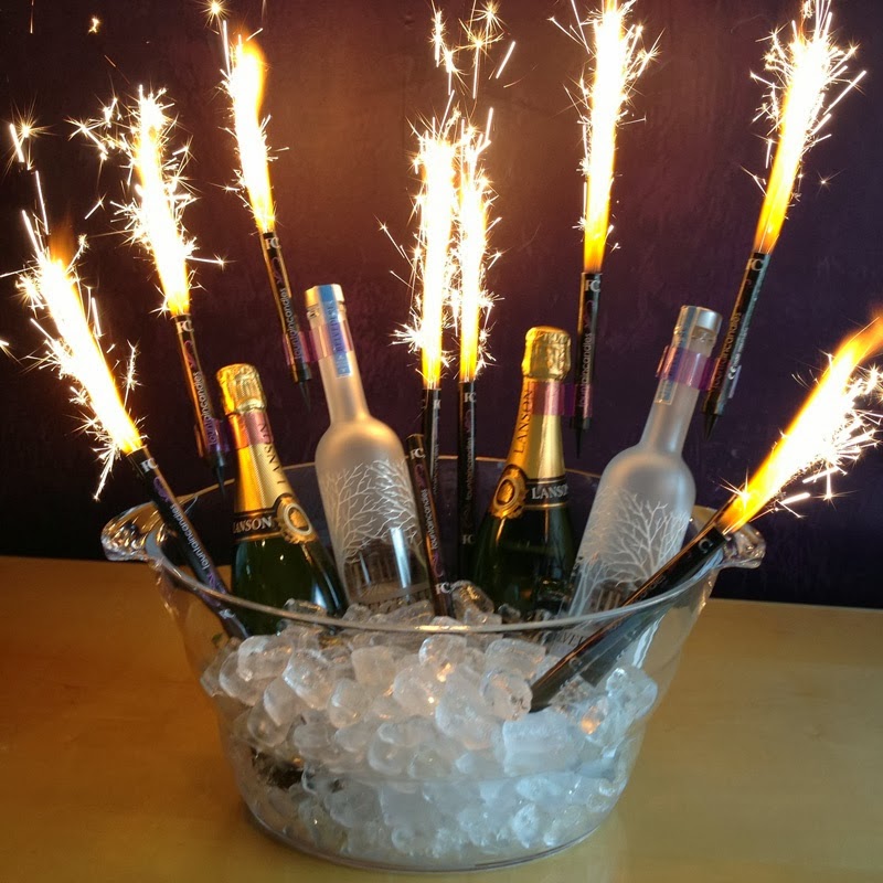 BOTTLE SPARKLERS AT Champagne Bottle Sparklers for VIP "Bottle Service" Delivery