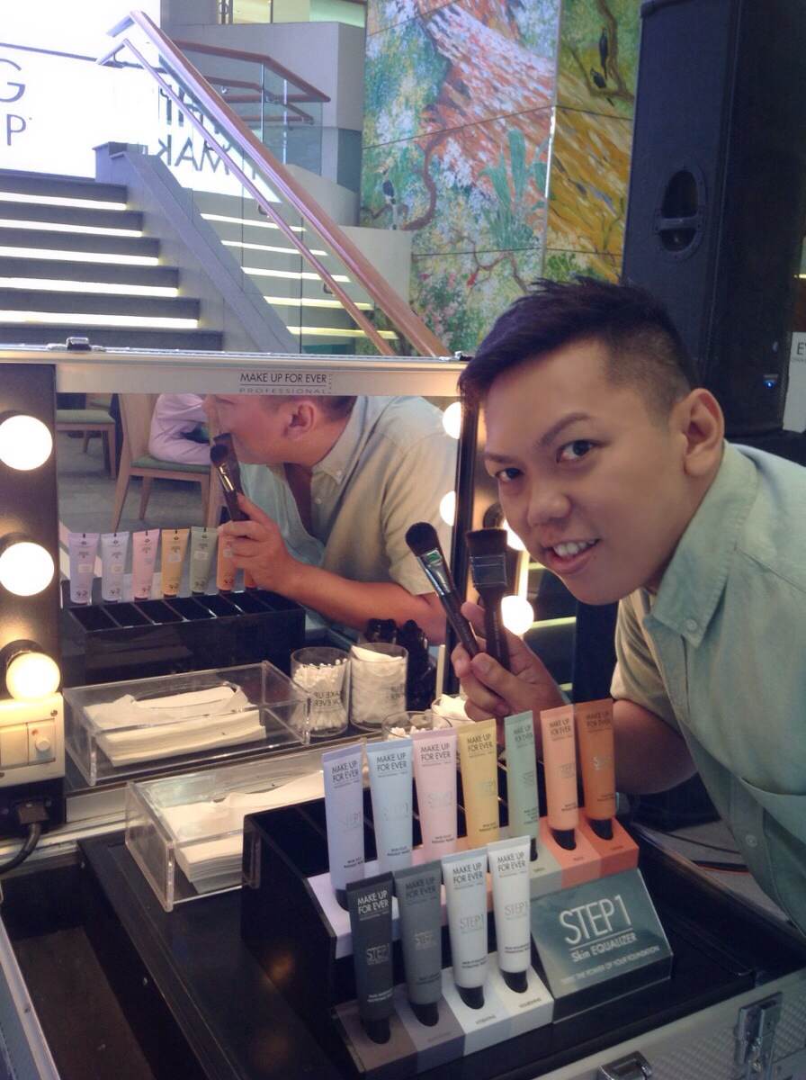Aldo Akira Makeup Artist Step 1 Skin Equalizer Make Up For Ever Launch Event At Plaza Indonesia