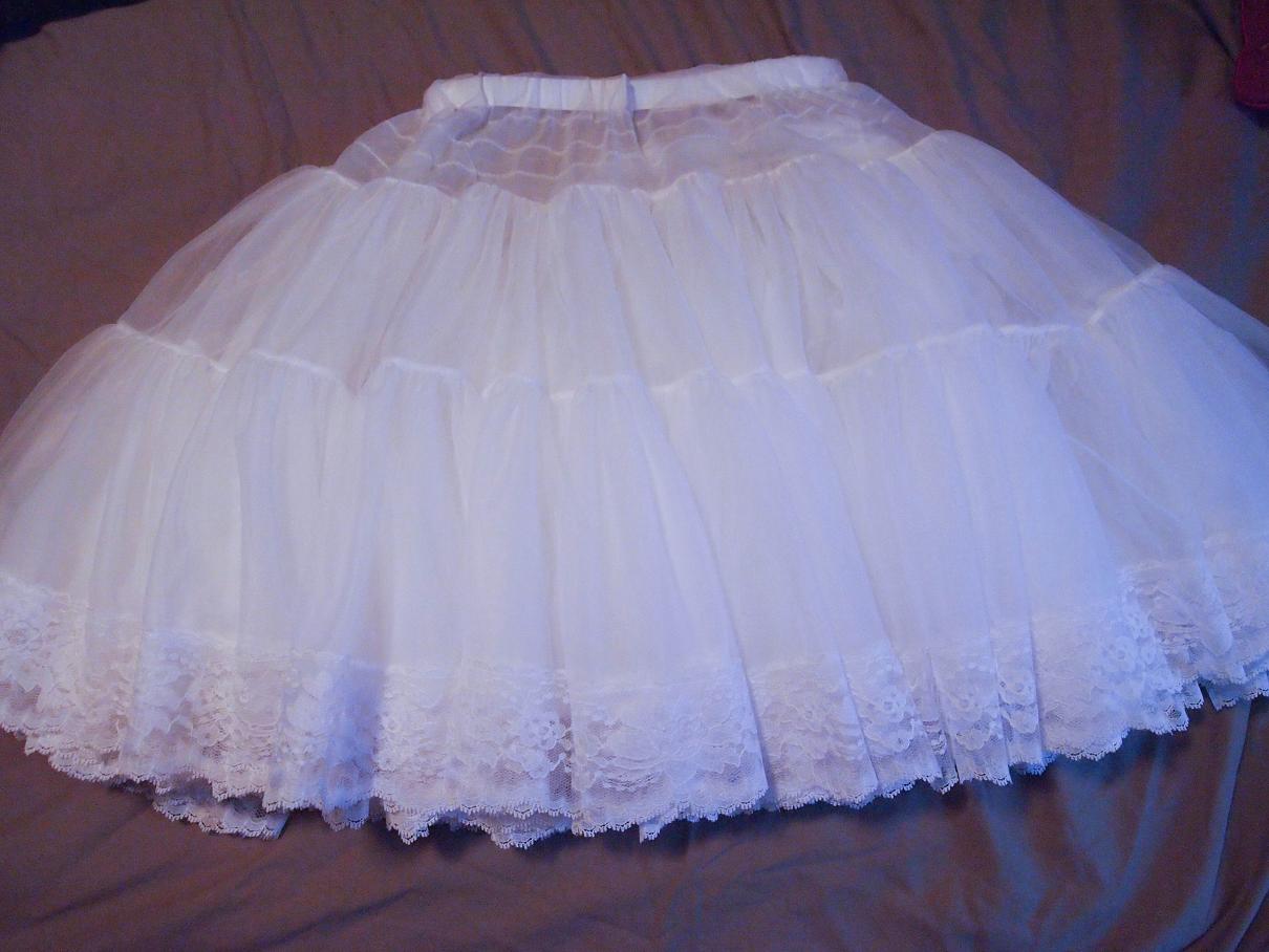 * Alpine Heidi* Malco Modes 580 Petticoat Review