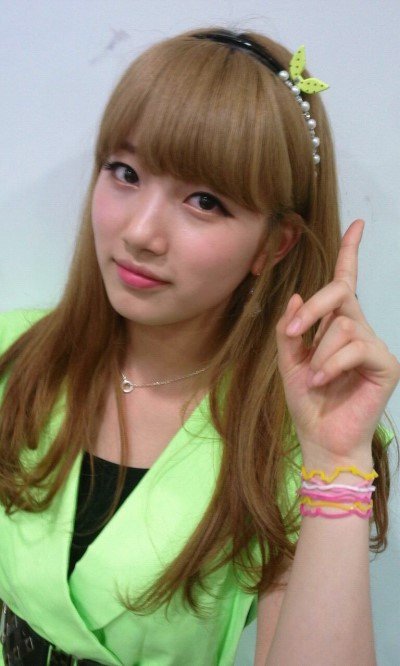 تقرير عن u-kiss Suzy+Miss+A+Gree+2011