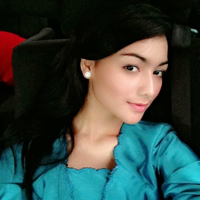 Miss Universe or MW Material? --> CItra Kirana and Pevita Pearce