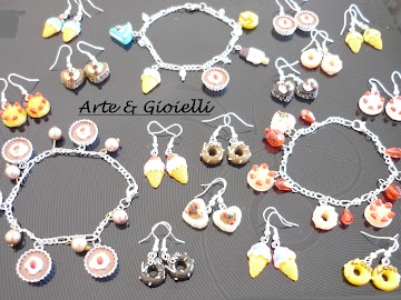 BRACCIALI E ORECCHINI CON DOLCI IN LUCITE