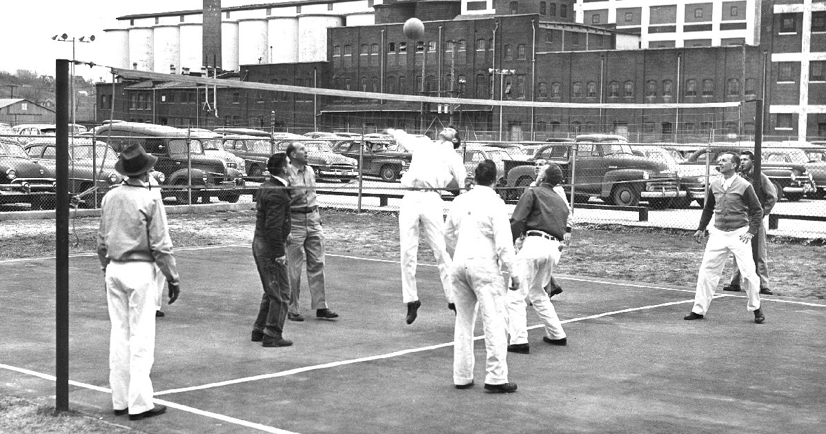 Volleyball 101 History of Volleyball